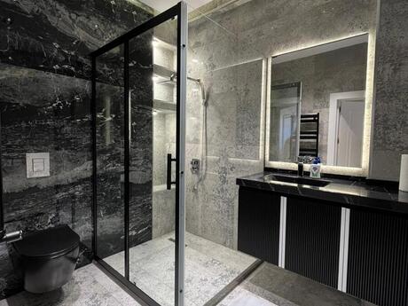 3 otaqlı yeni tikili - 8 Noyabr m. - 110 m²