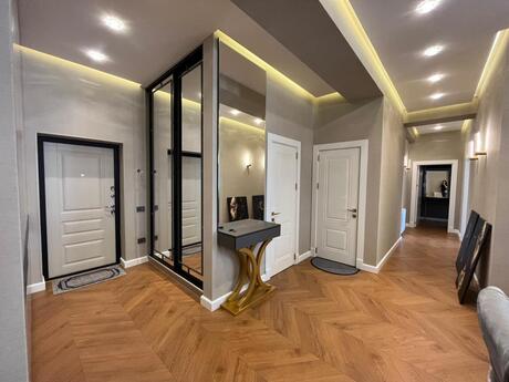 3 otaqlı yeni tikili - 8 Noyabr m. - 110 m²