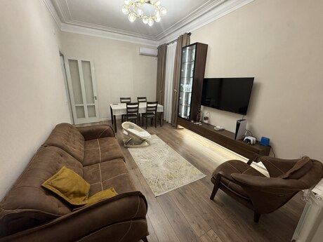 2 otaqlı köhnə tikili - Nizami m. - 65 m²