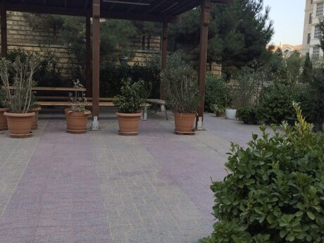 3 otaqlı köhnə tikili - Ağ şəhər q. - 110 m²