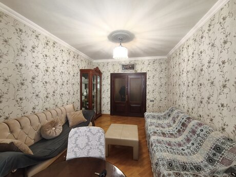 2 otaqlı köhnə tikili - Elmlər Akademiyası m. - 65 m²