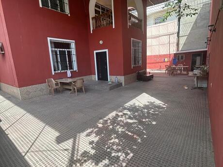 4 otaqlı həyət evi/bağ evi - Gənclik m. - 200 m²