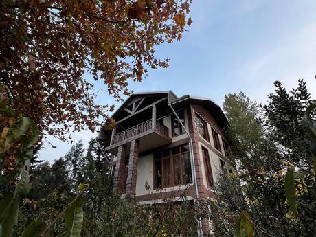 5 otaqlı həyət evi/bağ evi - Bilgəh q. - 400 m²