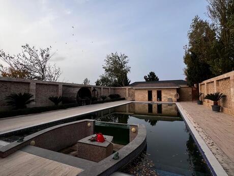 5 otaqlı həyət evi/bağ evi - Bilgəh q. - 400 m²