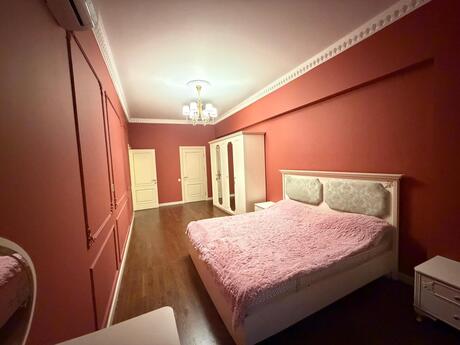 3 otaqlı yeni tikili - Şah İsmayıl Xətai m. - 141 m²