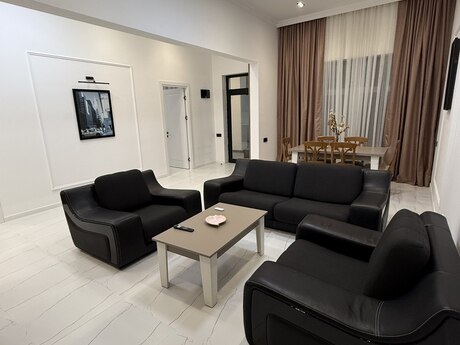 4 otaqlı həyət evi/bağ evi - Görədil q. - 150 m²