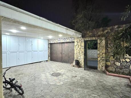5 otaqlı həyət evi/bağ evi - Əhmədli m. - 350 m²