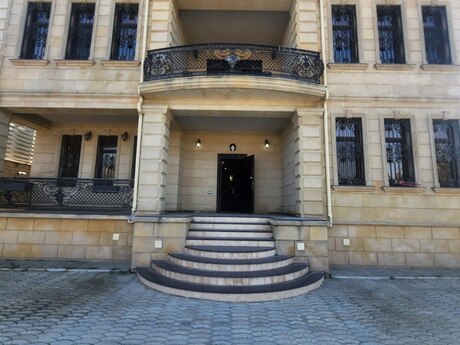 Elan №5668717 - Bakı, Fatmayı q., 10 otaqlı, 700 m²