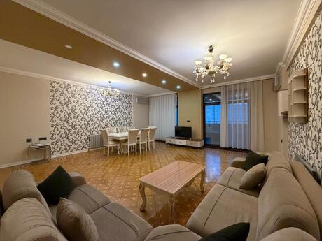 5 otaqlı yeni tikili - Şah İsmayıl Xətai m. - 200 m²