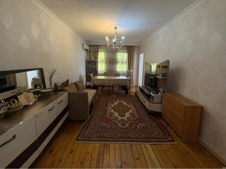 Объявление №5669137 - Баку, м. Автовокзал, 3-комн., 100 м², 1/8 этаж