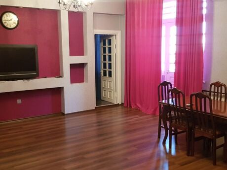3 otaqlı köhnə tikili - İçəri Şəhər m. - 85 m²