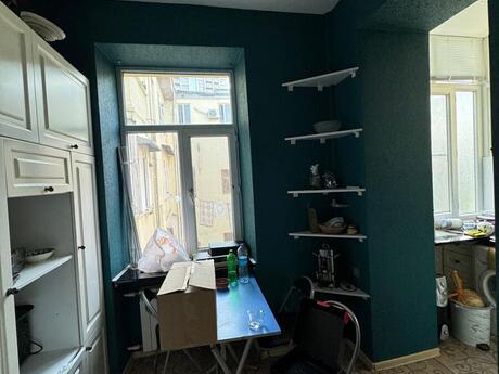 3 otaqlı köhnə tikili - İçəri Şəhər m. - 85 m²