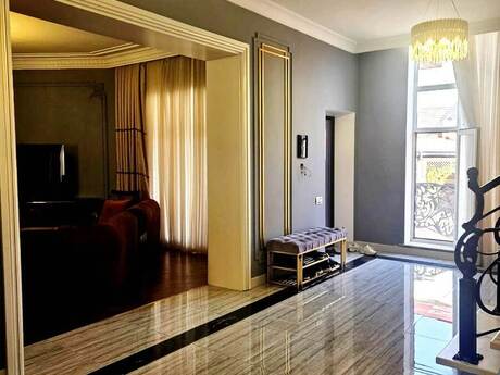 5 otaqlı həyət evi/bağ evi - Mərdəkan q. - 400 m²