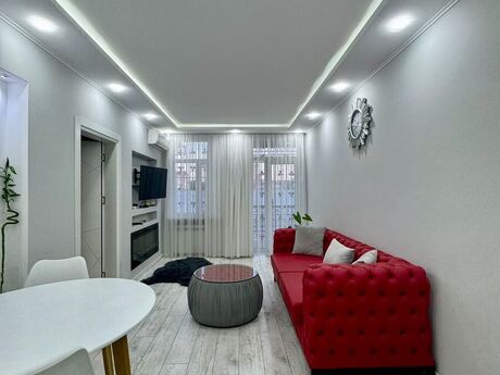 Sahildə 2 otaqlı köhnə tikili mənzil kirayə verilir, 60 m², 1 100 AZN/ay, şəkil 3 / 12