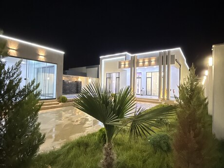 4 otaqlı həyət evi/bağ evi - Şüvəlan q. - 160 m²