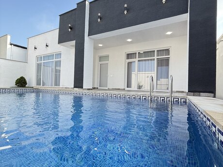 4 otaqlı həyət evi/bağ evi - Şüvəlan q. - 150 m²