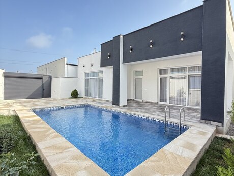 4 otaqlı həyət evi/bağ evi - Şüvəlan q. - 150 m²