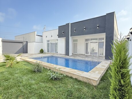 4 otaqlı həyət evi/bağ evi - Şüvəlan q. - 150 m²