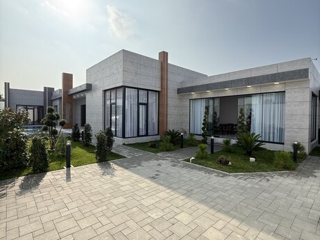5 otaqlı həyət evi/bağ evi - Şüvəlan q. - 260 m²
