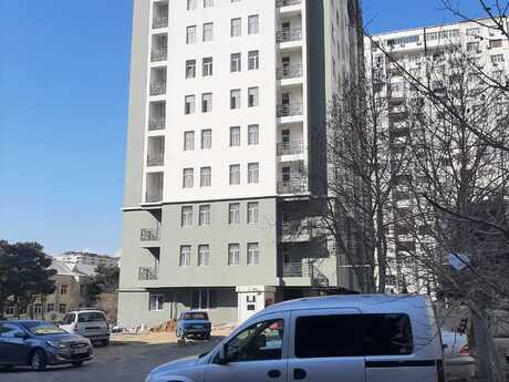 3-комн. новостройка - м. Ази Асланов - 138 м²