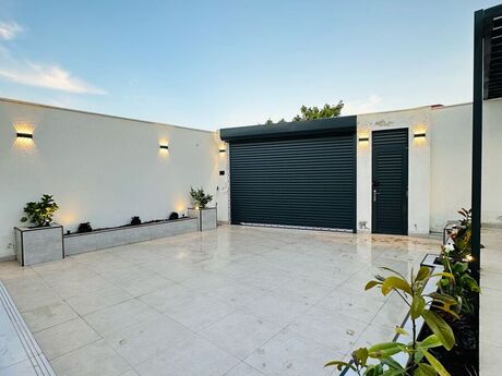 4 otaqlı həyət evi/bağ evi - Mərdəkan q. - 300 m²