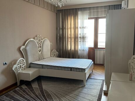 3 otaqlı yeni tikili - Şah İsmayıl Xətai m. - 200 m²