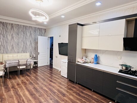 7 otaqlı həyət evi/bağ evi - Şıxov q. - 350 m²