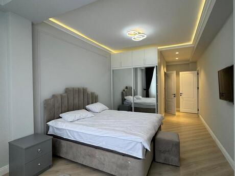 4 otaqlı yeni tikili - Nəsimi r. - 175 m²