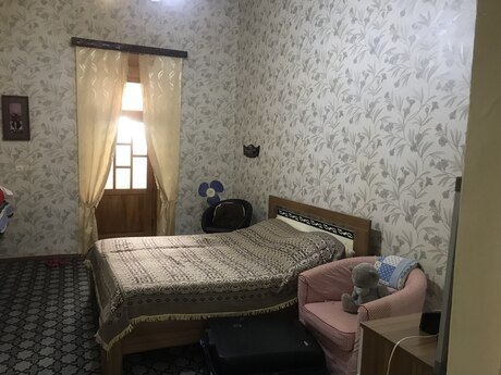 2 otaqlı köhnə tikili - 20-ci sahə q. - 62 m²