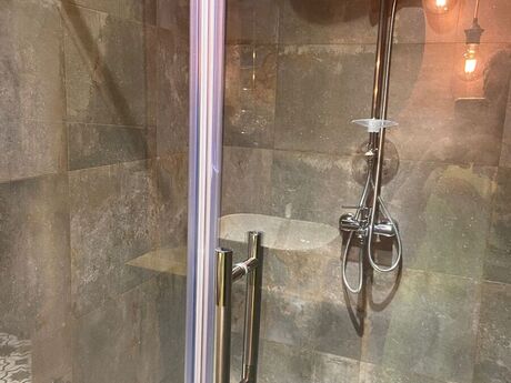 4 otaqlı yeni tikili - 8 Noyabr m. - 178 m²