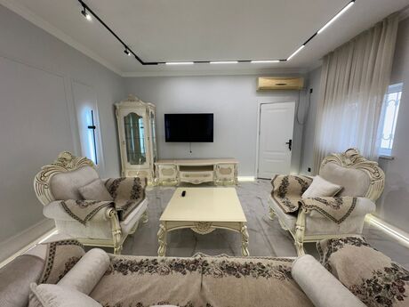 6 otaqlı həyət evi/bağ evi - Badamdar q. - 410 m²