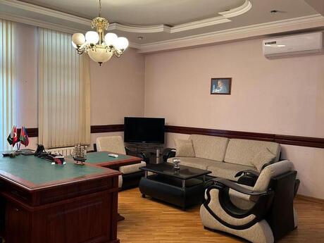4 otaqlı ofis - Elmlər Akademiyası m. - 155 m²