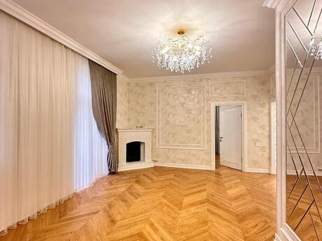 5 otaqlı köhnə tikili - İçəri Şəhər m. - 130 m²