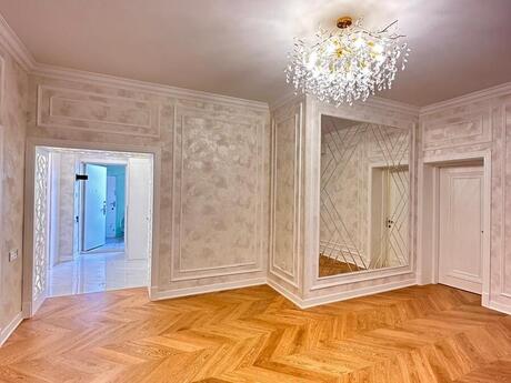 5 otaqlı köhnə tikili - İçəri Şəhər m. - 130 m²
