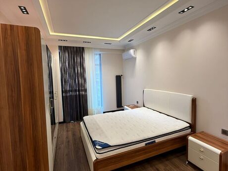 2 otaqlı yeni tikili - 8 Noyabr m. - 105 m²