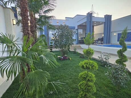 4 otaqlı həyət evi/bağ evi - Şüvəlan q. - 160 m²