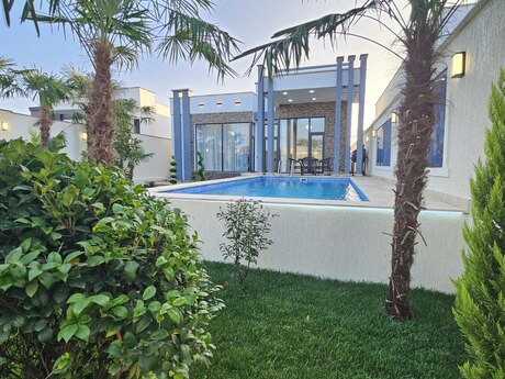 4 otaqlı həyət evi/bağ evi - Şüvəlan q. - 160 m²