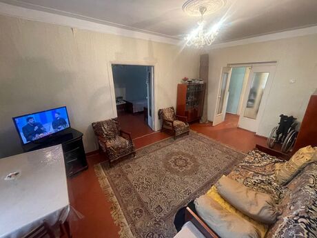 4 otaqlı köhnə tikili - Nizami r. - 100 m²