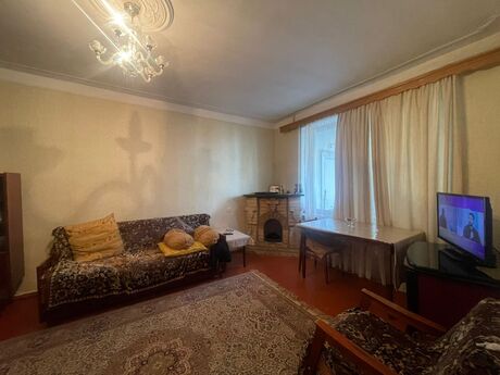 4 otaqlı köhnə tikili - Nizami r. - 100 m²