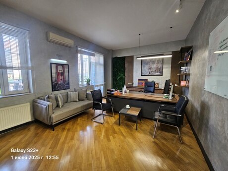 7 otaqlı ofis - Şah İsmayıl Xətai m. - 300 m²