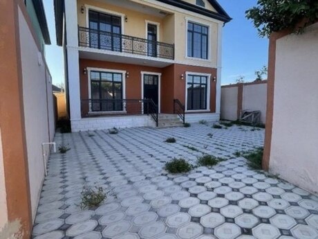 6 otaqlı həyət evi/bağ evi - Binə q. - 140 m²