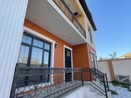 6 otaqlı həyət evi/bağ evi - Binə q. - 140 m²