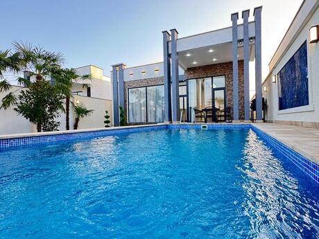 4 otaqlı həyət evi/bağ evi - Şüvəlan q. - 160 m²