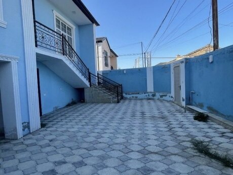 7 otaqlı həyət evi/bağ evi - Binə q. - 150 m²