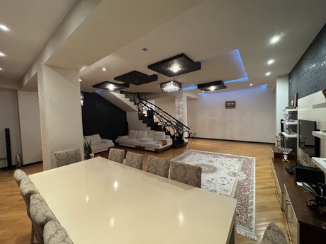 4-комн. новостройка - м. Иншаатчылар - 155 м²