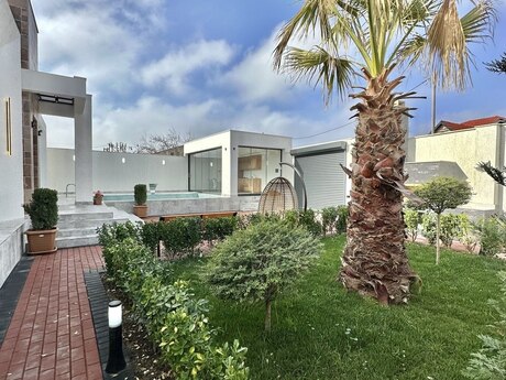 4 otaqlı həyət evi/bağ evi - Mərdəkan q. - 180 m²
