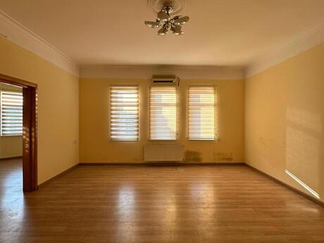 4-комн. офис - м. Низами - 160 м²