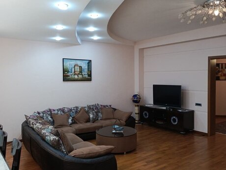 4 otaqlı yeni tikili - Neftçilər m. - 170 m²