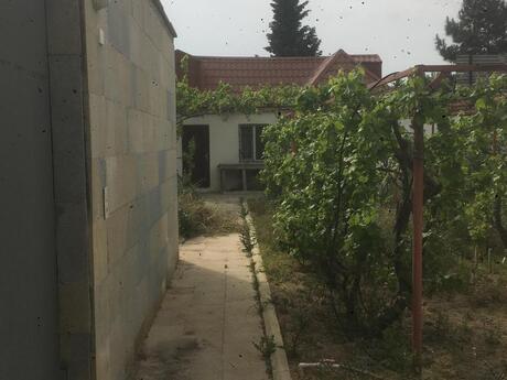 5 otaqlı həyət evi/bağ evi - Nardaran q. - 200 m²