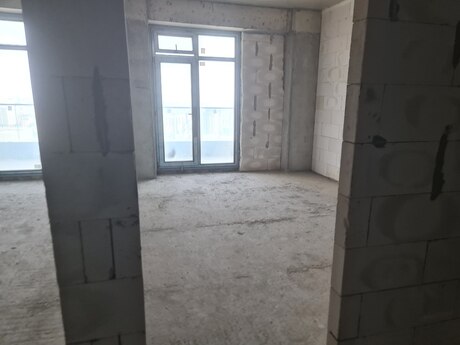 4 otaqlı yeni tikili - 8 Noyabr m. - 178 m²